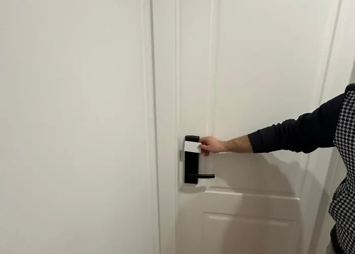 Urban Charm With Balcony Apartament