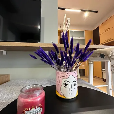 Urban Charm With Balcony