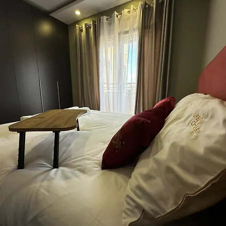 Apartamento Urban Charm With Balcony Tirana