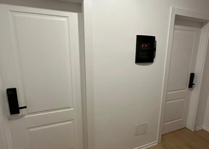 Urban Charm With Balcony Διαμέρισμα *