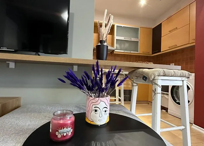 Urban Charm With Balcony